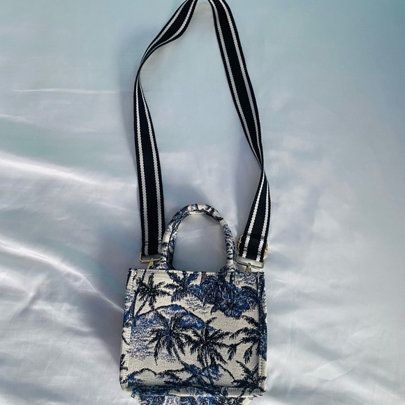H&M Blue and White Palm Print Crossbody Bag - Picture 1 of 7